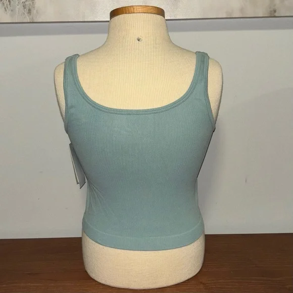 Pro-Fit Sportswear Seamless Sports Bra in Light Blue - Picture 7 of 7